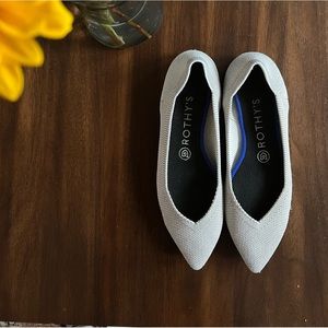 Sz 8 Grey Rothy’s The Point Flats